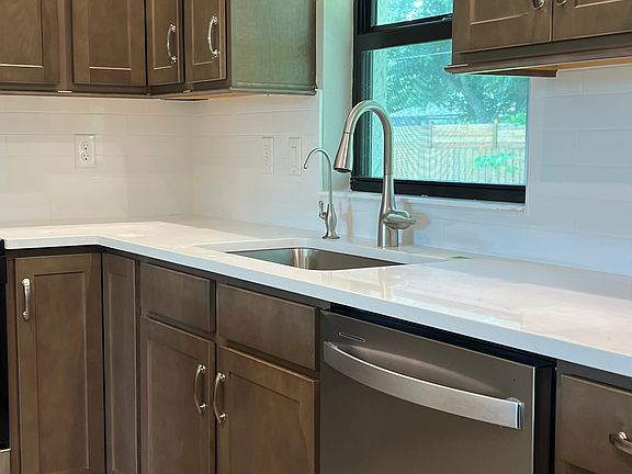 Quartz countertops