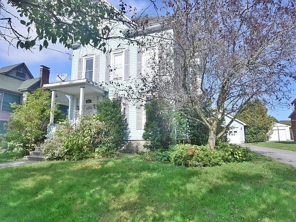 3rd image of 118 N School St