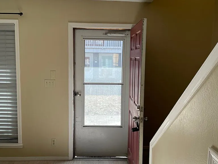 1037 E 57th Pl #5 — Photo 5