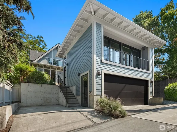 2561 10th Avenue W, Seattle, WA 98119