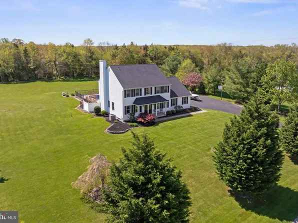 113 Rose Dr, Mullica Hill, NJ 08062