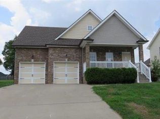 2216 Fairfax Dr, Clarksville, TN 37043