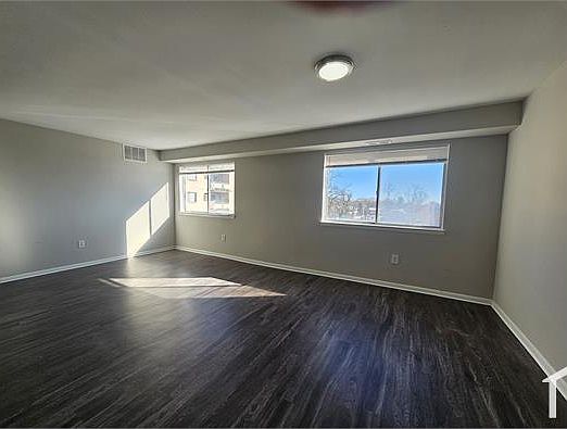 2nd image of 4001 Clarks Ln APT 401