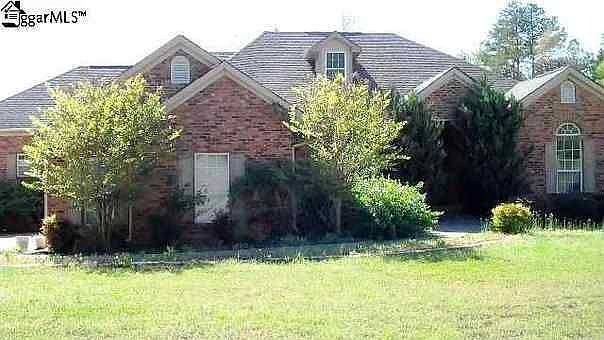 2nd image of 584 Hipps Rd