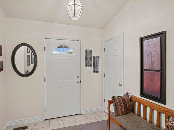 5th image of 2739 Paintbrush Dr