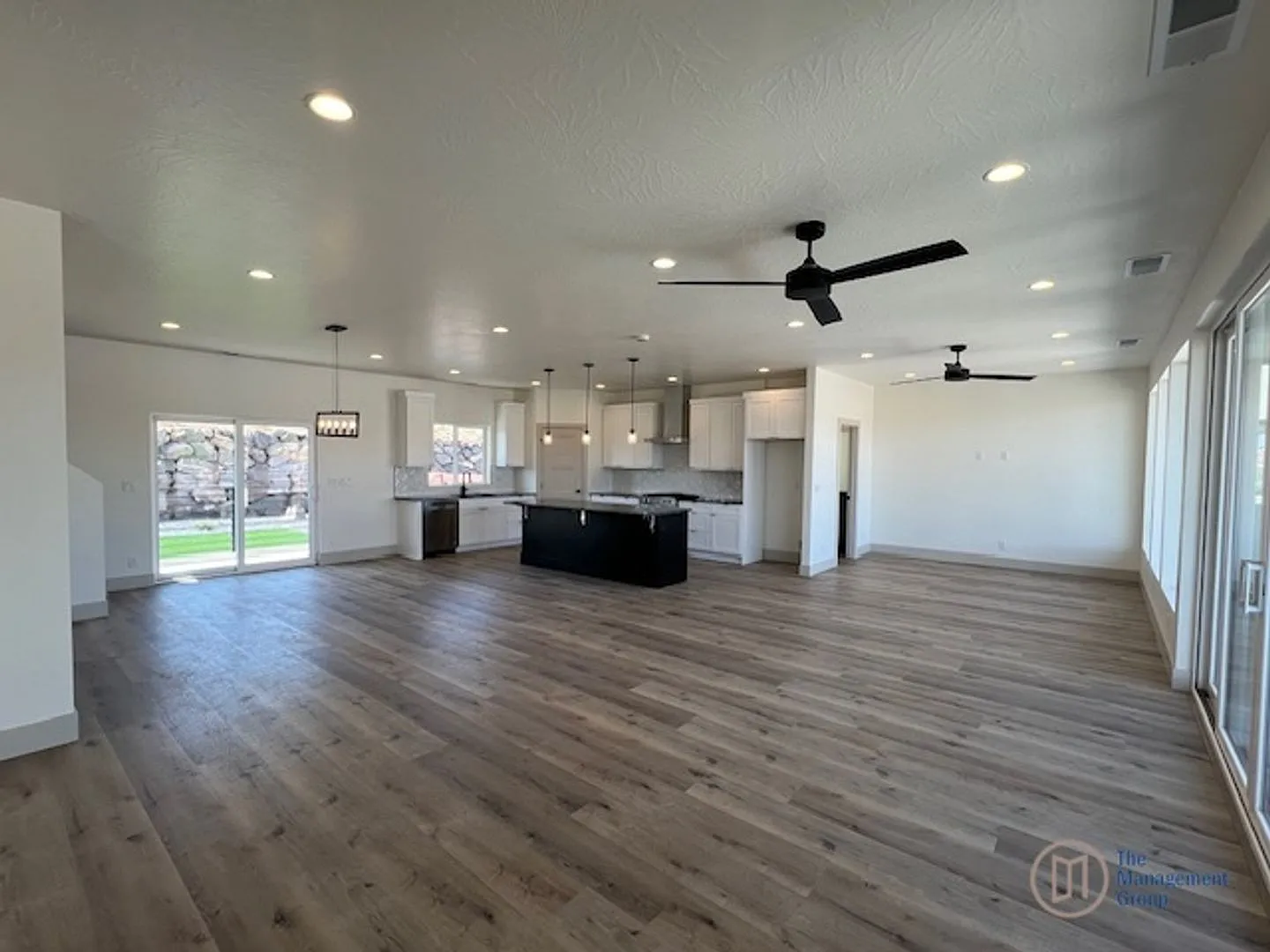 VIEWS! Luxury Townhome in Washington — Photo 2