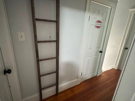4th image of 29 Sammet St Floor 2
