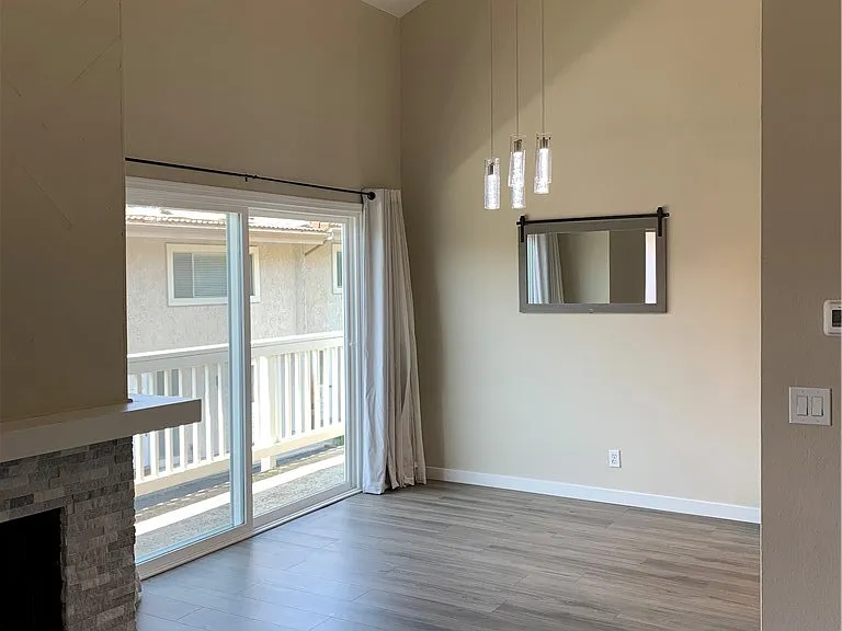 23821 Hillhurst Dr #48 — Photo 6