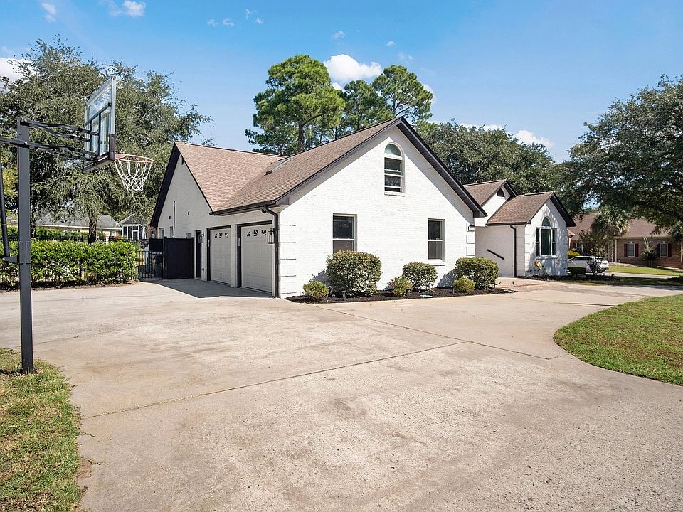 1st image of 3099 Kings Ct.