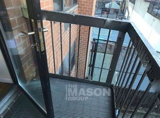 337 W 43rd St #3M, New York, NY 10036