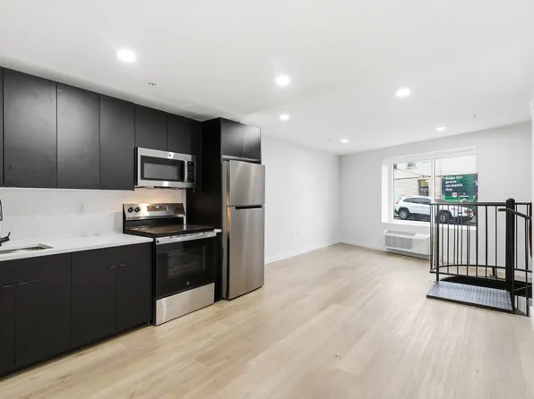 486 Market St #102, Newark, NJ 07105