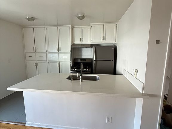 2nd image of 3620 Beethoven St APT 4