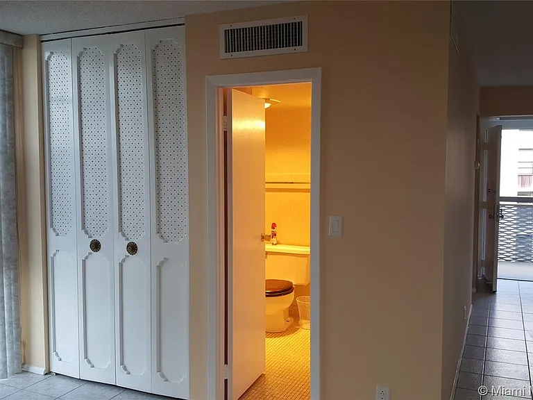 3401 N Country Club Dr #421 — Photo 25