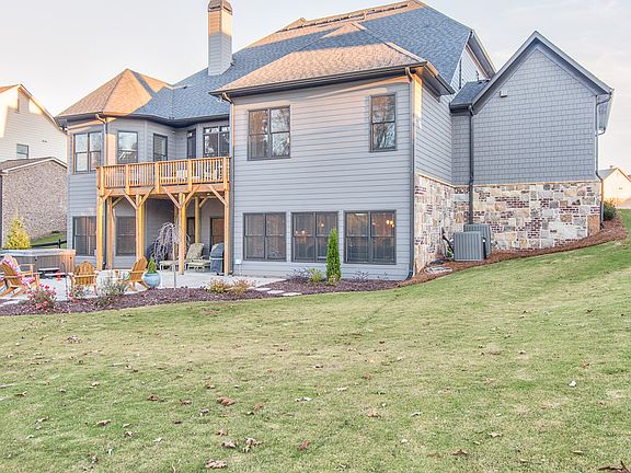3rd image of 223 Big Rock Way