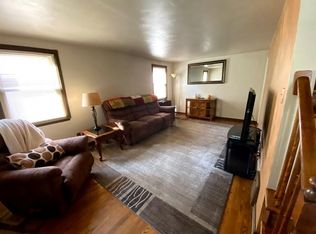 375 Woodcliff Cir, Pittsburgh, PA 15243