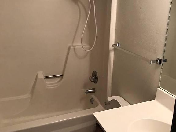 4th image of 305 Tyler St #305