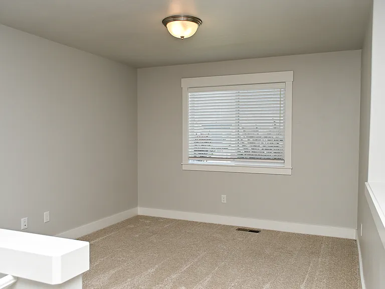 1254 W 290 South Amber Flds — Photo 12
