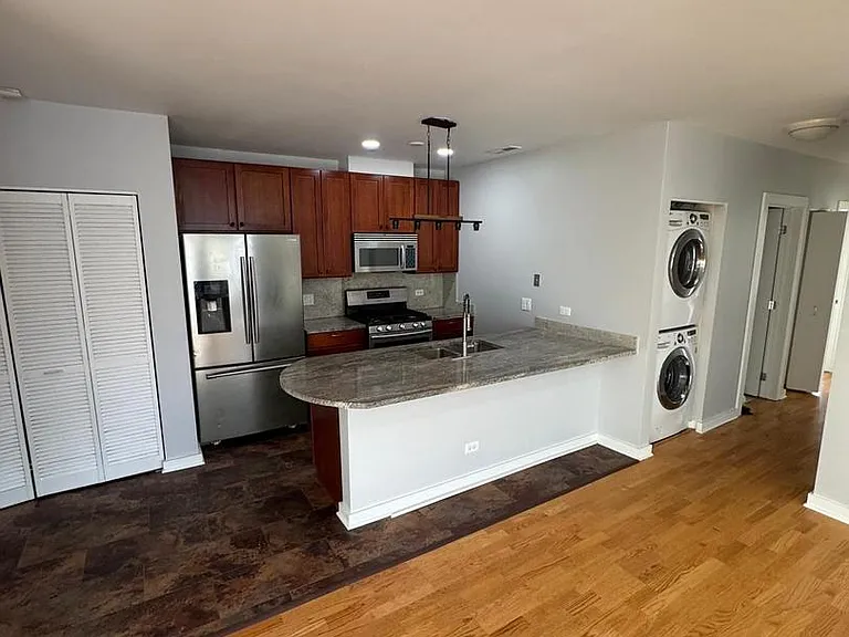 2257 W Lake St #203 — Photo 3