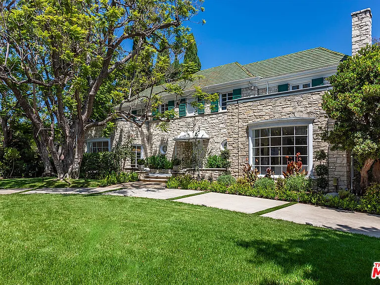 702 N Beverly Dr — Photo 58
