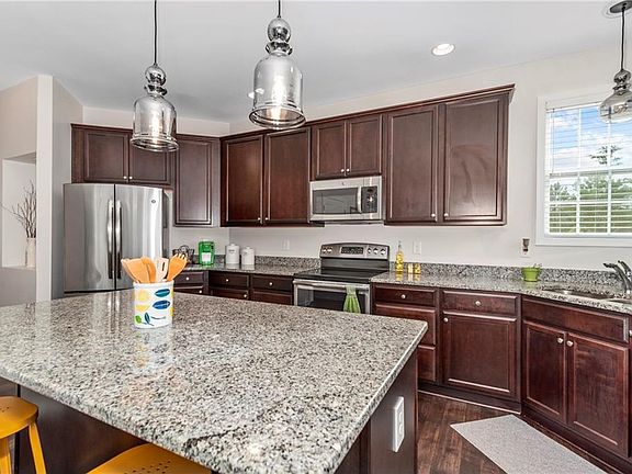 5th image of 2677 Annapolis Cir