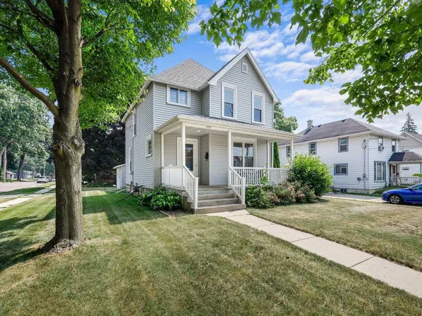 354 West School Street, Columbus, WI 53925