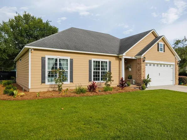 5171 Carlton Ridge Cir, Hahira, GA 31632