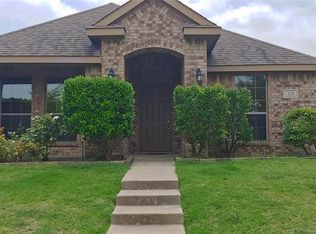 205 Dancing Light Ln, Red Oak, TX 75154