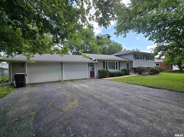 513 S Marion St, Carthage, IL 62321