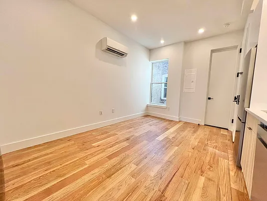 Rented by ERNY LLC | media 5