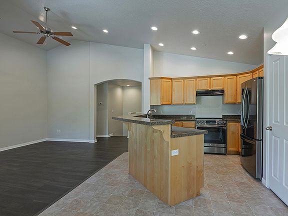 5th image of 880 E Red Sage Ln