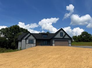 39 Falkirk Dr, Martinsburg, WV 25403