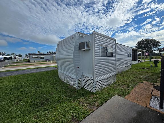 5th image of 2474 Mountain Laurel Ln #330