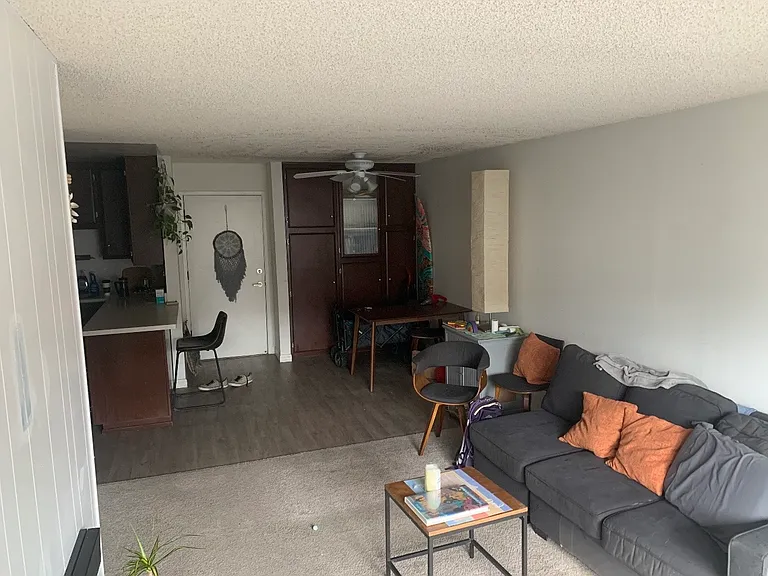 La Pacifica Apartments — Photo 11