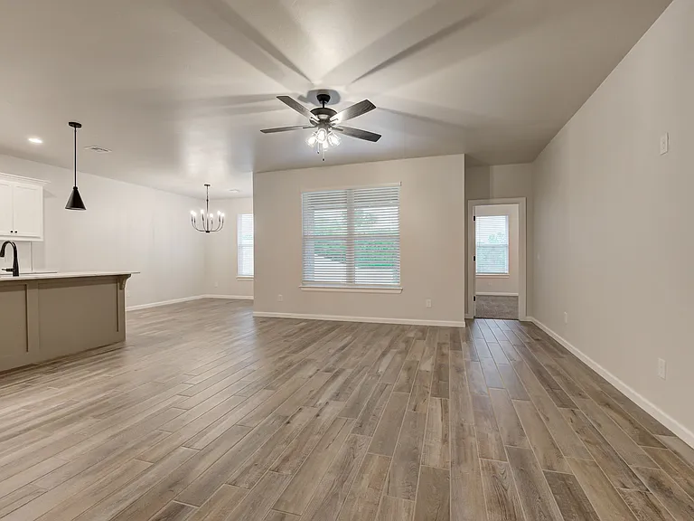 2298 E Sooner Rd — Photo 7
