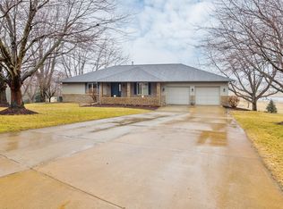 2838 Saint Andrews Ct, El Paso, IL 61738