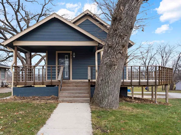 71 Metcalf St, Maxwell, IA 50161