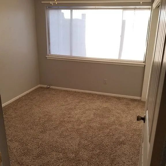 1620 Claudia Dr — Photo 9
