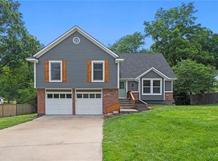 4904 Ballentine St, Shawnee, KS 66203