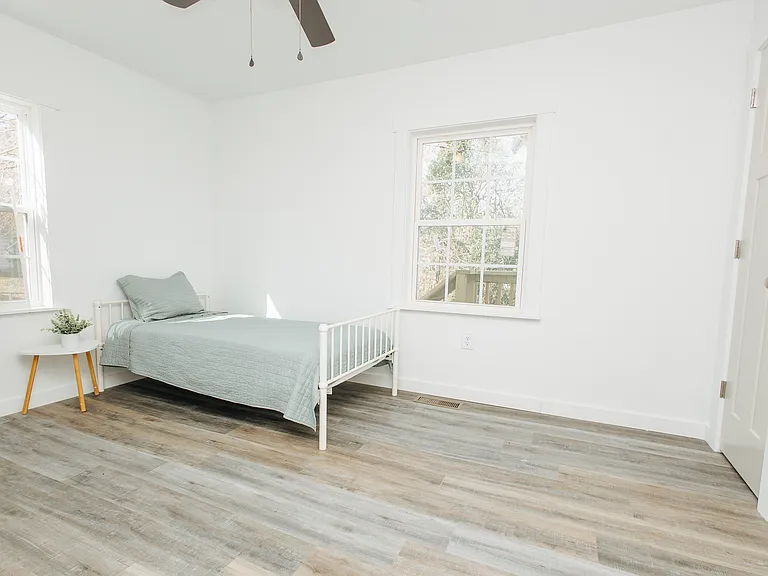 245 Carolina Ave — Photo 11