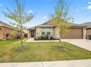 903 Meadow Wood Ln, Princeton, TX 75407