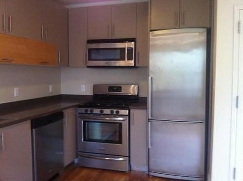 5th image of 104 Grand St
