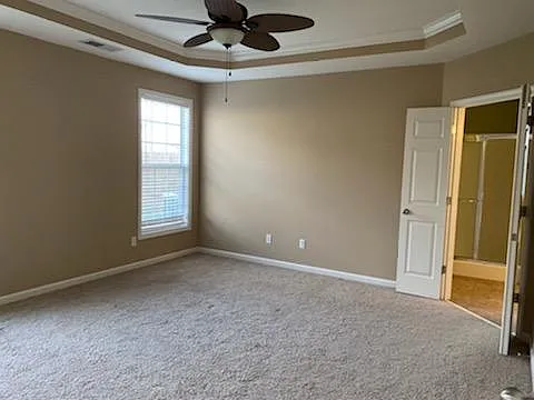 3 bed, 1742 sqft, $2,100 — Photo 4