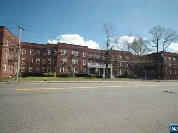 975-995 Teaneck Rd #3E, Teaneck, NJ 07666