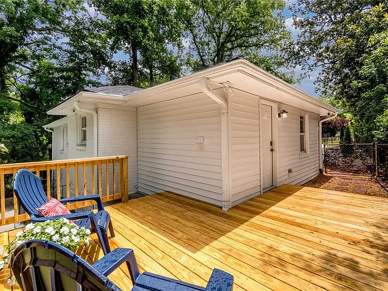 2093 Wildrose Dr — Photo 34