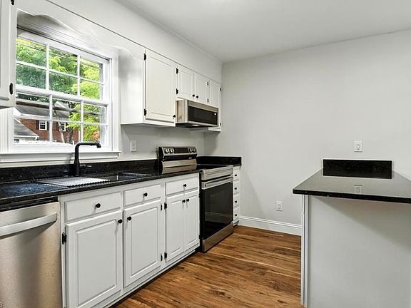 3rd image of 3969 E Valley Ct