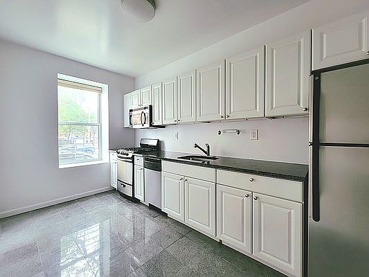 2nd image of 70 Dahill Rd #1BB