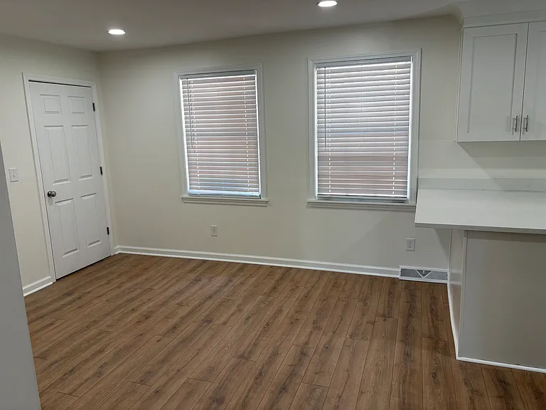 4728 Holbird Dr — Photo 7