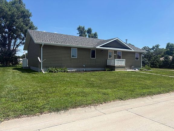 4th image of 310 N 11th Ave
