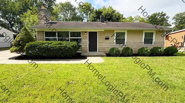 5907 E 44th St — Photo 2