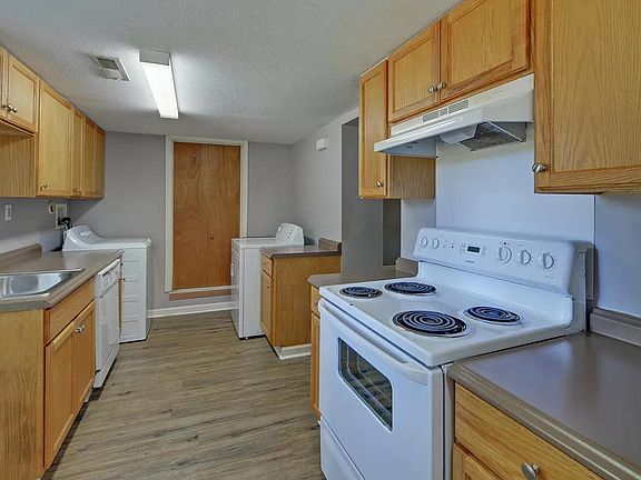 2nd image of 2818 Lavonia Hwy